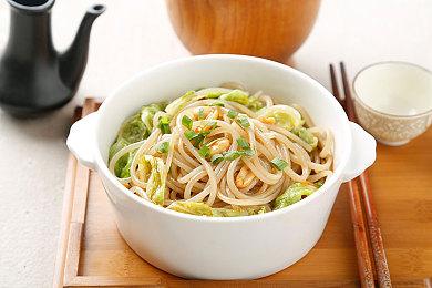 《生化危机4：重制版》开篇过场动画泄露 警员作死